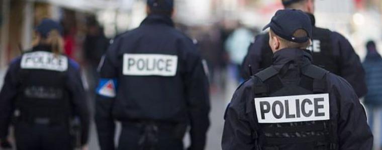 Нападателят, взел заложници във Франция, застрелян  