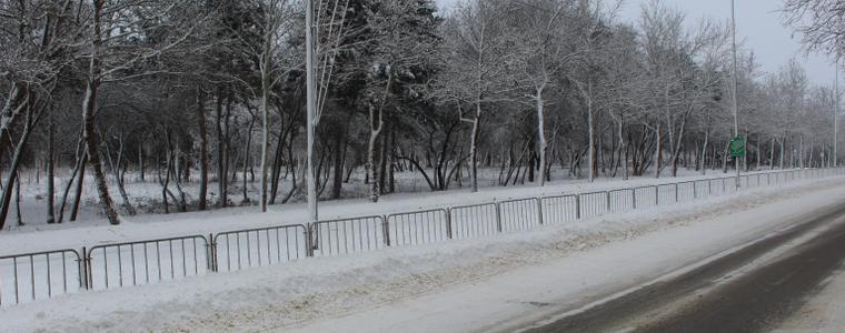 Пътят Добрич –Варна е проходим при зимни условия. Отсечката Стожер –Дебрене  е заледена