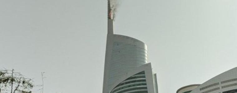 Пожар избухна в небостъргач в Дубай, евакуираха посетителите
