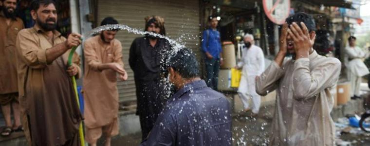Гореща вълна в Пакистан причини смъртта на 65 души