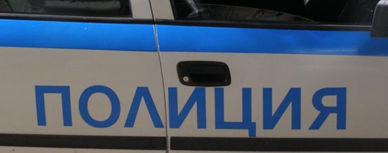 Подпийнал шофьор се размина без наранявания след удар в дърво в Балчик