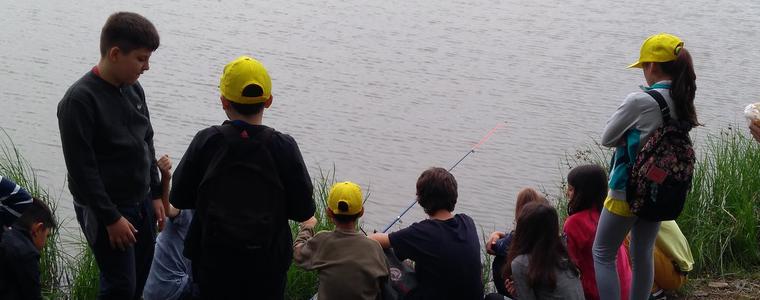 Децата от „Еко лято“ отбелязаха подобаващо Световния ден на риболова