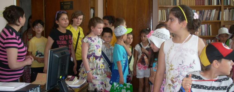 В РБ „Дора Габе” откриват Летен детски клуб „Играй и учи”
