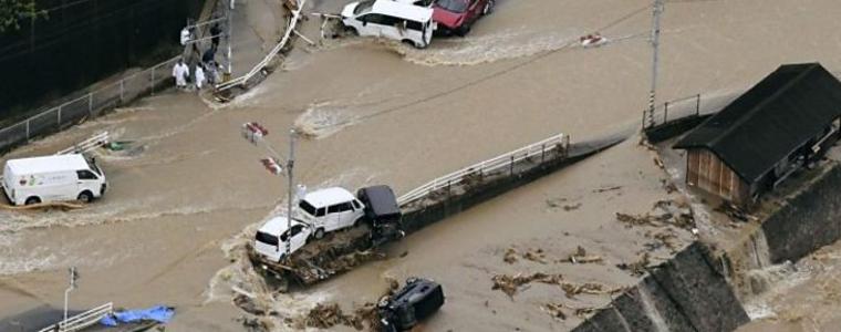 Броят на жертвите от наводненията в Япония расте, стигнаха 179  