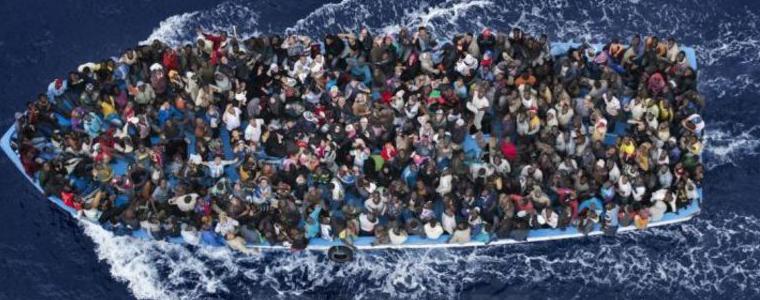 Испанската брегова охрана спаси 340 имигранти, сред които 100 деца