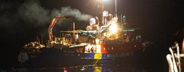Италия допусна кораб с мигранти да акостира в Сицилия