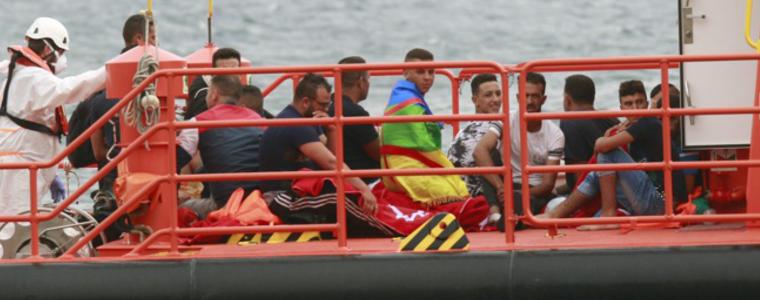 Лодка със 150 мигранти потъна край Кипър, жертви и изчезнали