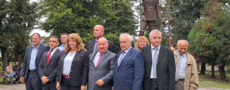 Наследници на комунисти откриха паметник на княз Павел – фамилията му избита от болшевиките