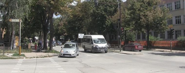 Общински съветник- оптимист за пешеходните пътеки в Добрич (ВИДЕО)