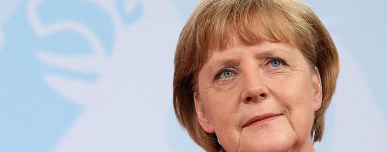Меркел призова Тръмп да не се поддава на изкушението да унищожи ООН