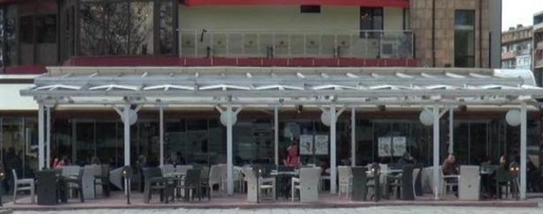   НА ЖИВО: Столично кафене „Цар Освободител“ се пренася в "Бакарди"  (ВИДЕО)