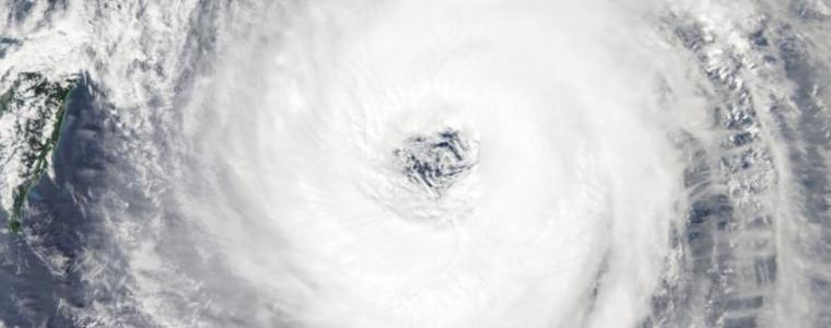 Тайфунът "Конгрей" донесе ветрове и дъждове в Япония