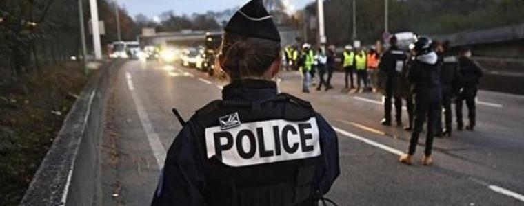 И Франция протестира заради цените на горивата, трагичен инцидент беляза началото