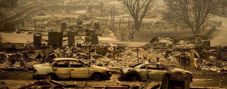 Над 1000 души в неизвестност заради пожара в Калифорния