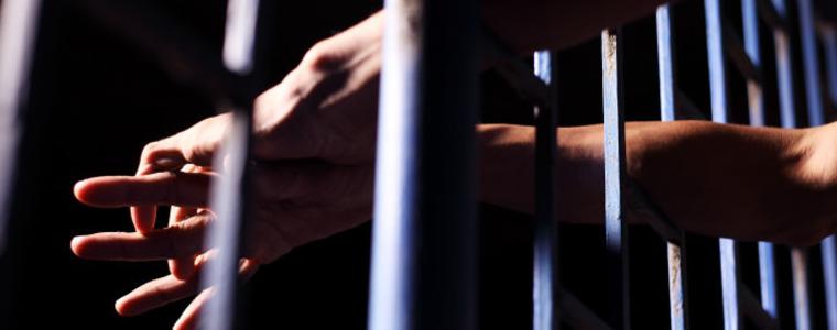 Окръжен съд - Добрич остави в ареста 19-годишен, разследван за държане на наркотици с цел продажба