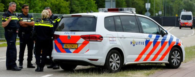 Арест на предполагаеми терористи в Холандия  