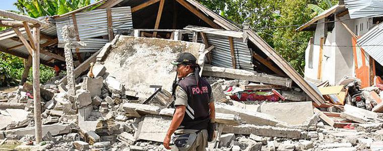 Драстично нарасна броят на жертвите, след бедствието в Индонезия  