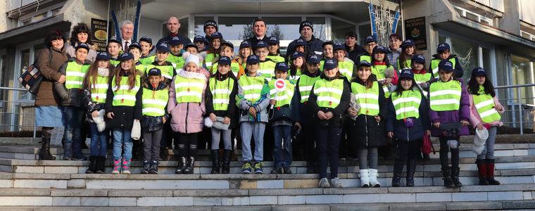 Община Генерал Тошево осигури екипировка на децата от Детско полицейско управление