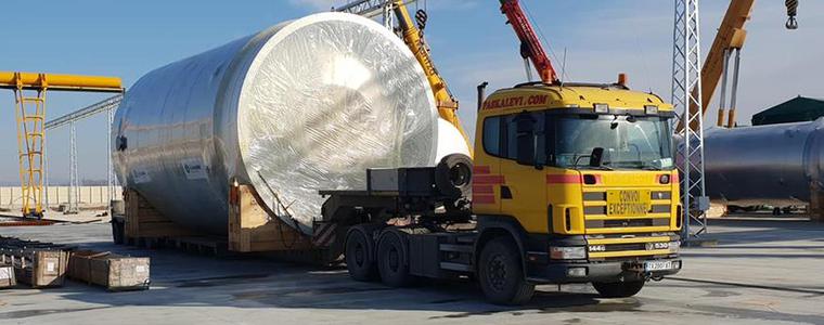Камиони на фирма от Добрич днес са атракция по пътя от Пловдив към Русе (СНИМКИ)