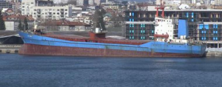 Либия: България ще носи ”материална и морална отговорност” заради танкера "Бадр"