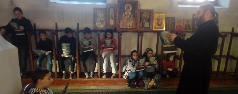 Шабленските деца се учат на православие