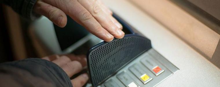 Българи на Бали източили над 700 милиона евро от банкомати