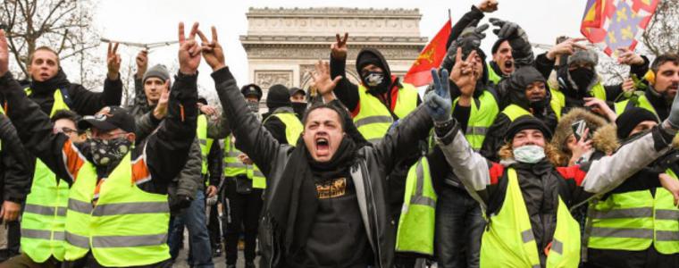 Нови протести на "жълтите жилетки" в Париж 