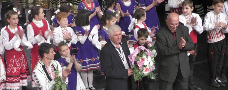 Александър Александров събра авторските си танци в двоен компакт-диск (ВИДЕО)