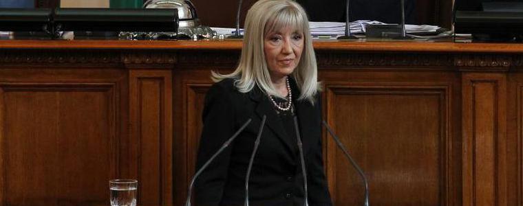 Министър Аврамова: Ще бъде завършен ремонтът на пътя Добрич-Албена