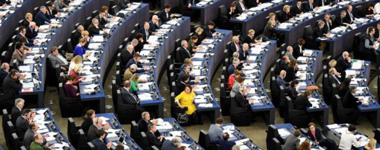 Евродепутатите одобриха 3-те неудобни текста в пакета "Мобилност"