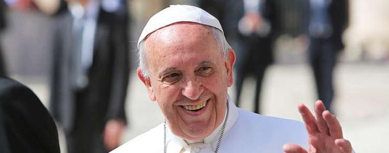Папа Франциск дари половин милион долара в помощ на мигрантите от Мексико