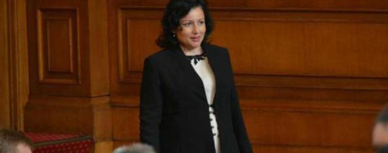 Без дебати - Десислава Танева стана земеделски министър