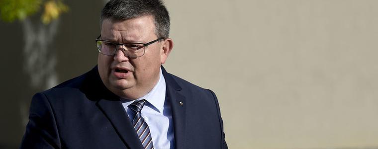 Цацаров разпореди проверка по твърденията за нарушения със субсидиите за партиите