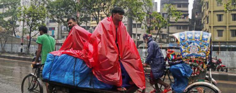 Циклонът Фани нанесе огромни щети на Бангладеш