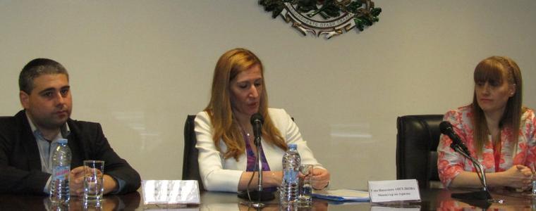 Министър Ангелкова отчете ръст на нощувките в област Добрич от началото на година