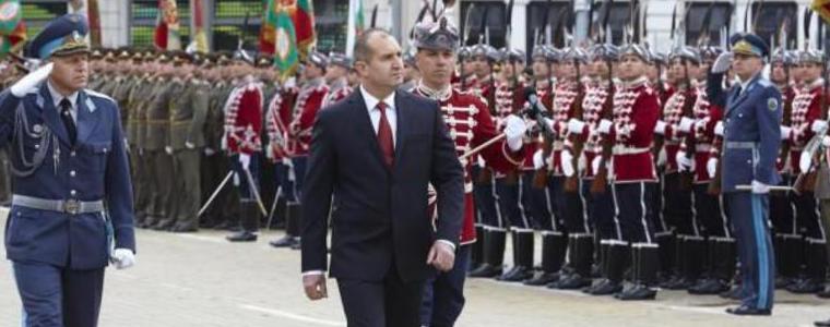 В Деня на храбростта Радев поздрави въставащите срещу произвола и застоя българи
