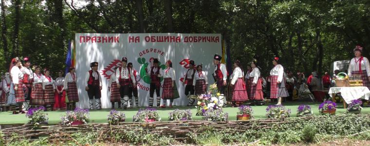 Фолклорният събор „Песни и танци от слънчева Добруджа” край Дебрене е на 29 юни