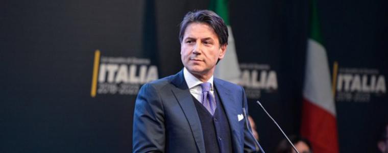 Премиерът на Италия плаши с оставка