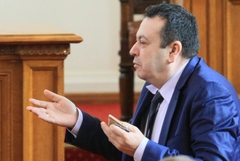 ДПС следвало дивия популизъм на ГЕРБ