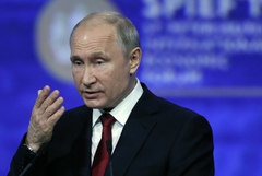 Путин уволни двама генерали от полицията във връзка със случая на журналиста Голунов