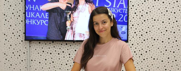 Стефани Маринова избра да учи „Право” в Холандия, но не казва „сбогом” на пеенето (ВИДЕО)