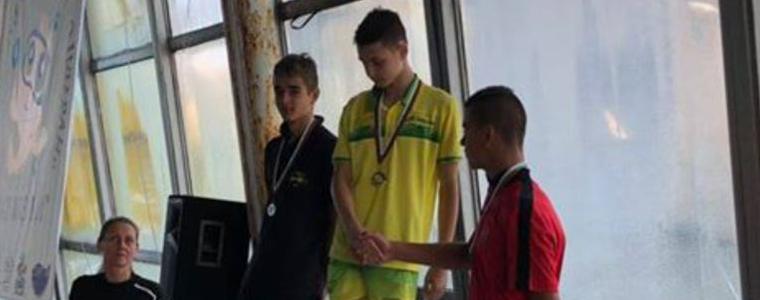 Три златни медала и един сребърен за плувец от Добрич на държавното първенство за юноши