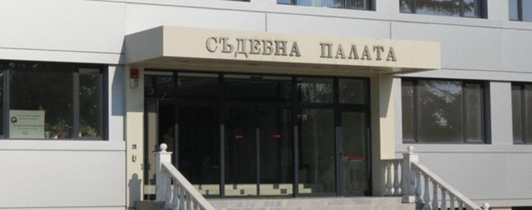 Районен съд - Балчик изготвя препис на Конституцията по повод Деня на отворени врати