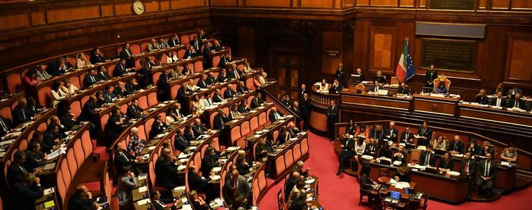 Италианският парламент ще гласува орязване броя на депутатите с 345