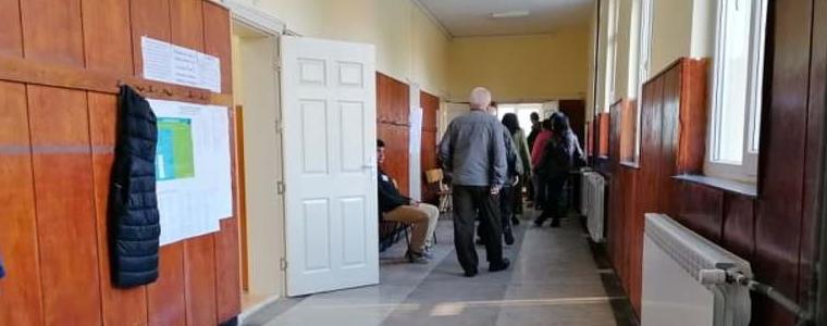 Към този час най-много избиратели са отишли до урните в община Крушари