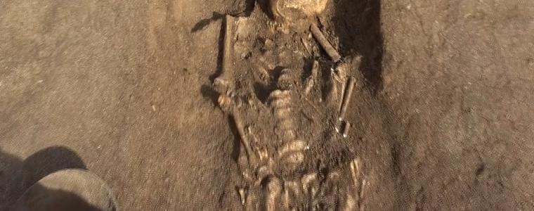 Археолози от Созопол откриха 6 гроба в предполагаем некропол