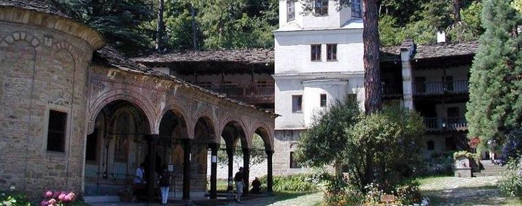 Пет от най-старите манастири ще бъдат обновени с европейски средства