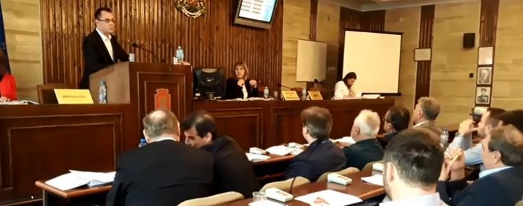 Общински съвет-Добрич прие Наредбата, с която се въвежда новия начин за изчисление на данък МПС