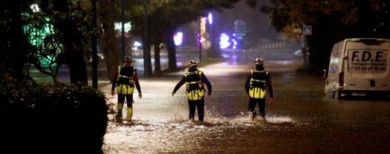 Още две жертви взеха наводненията във Франция