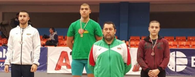 Тодор Петров - шампион на България с покрит норматив за европейското за юноши